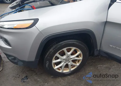 2017 Jeep Cherokee Latitude 4X4 из США, поврежденный, VIN 1C4PJMCS4HW575145